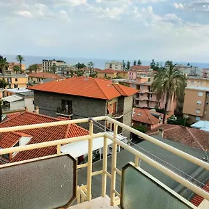 attico-con-vista-mozzafiato.hotelitalianriviera.com/